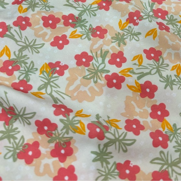 Adidas Grow Positivity Cropped Floral Training Top - Picture 6 of 8